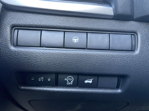 Used 2026 Nissan Rogue SV image 43