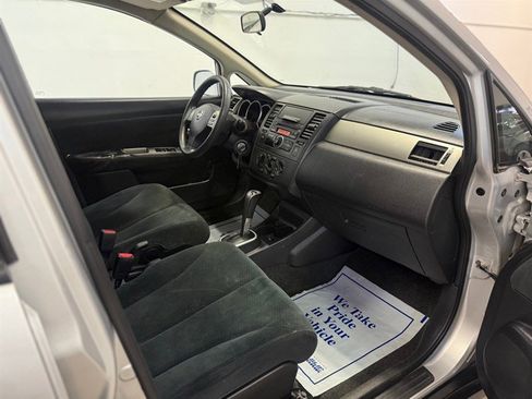 Used 2010 Nissan Versa 1.8 S w/ PWR Plus Pkg FWD image 11