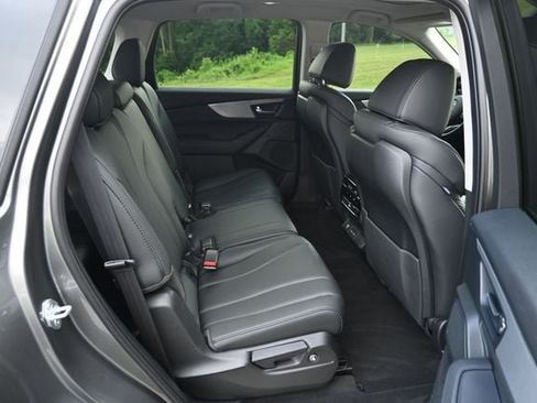 Used 2025 Acura MDX SH-AWD image 21