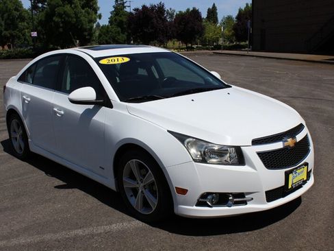 Used 2013 Chevrolet Cruze LT w/ RS Package FWD image 1