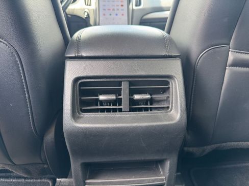 Used 2024 Ford Edge SEL image 23