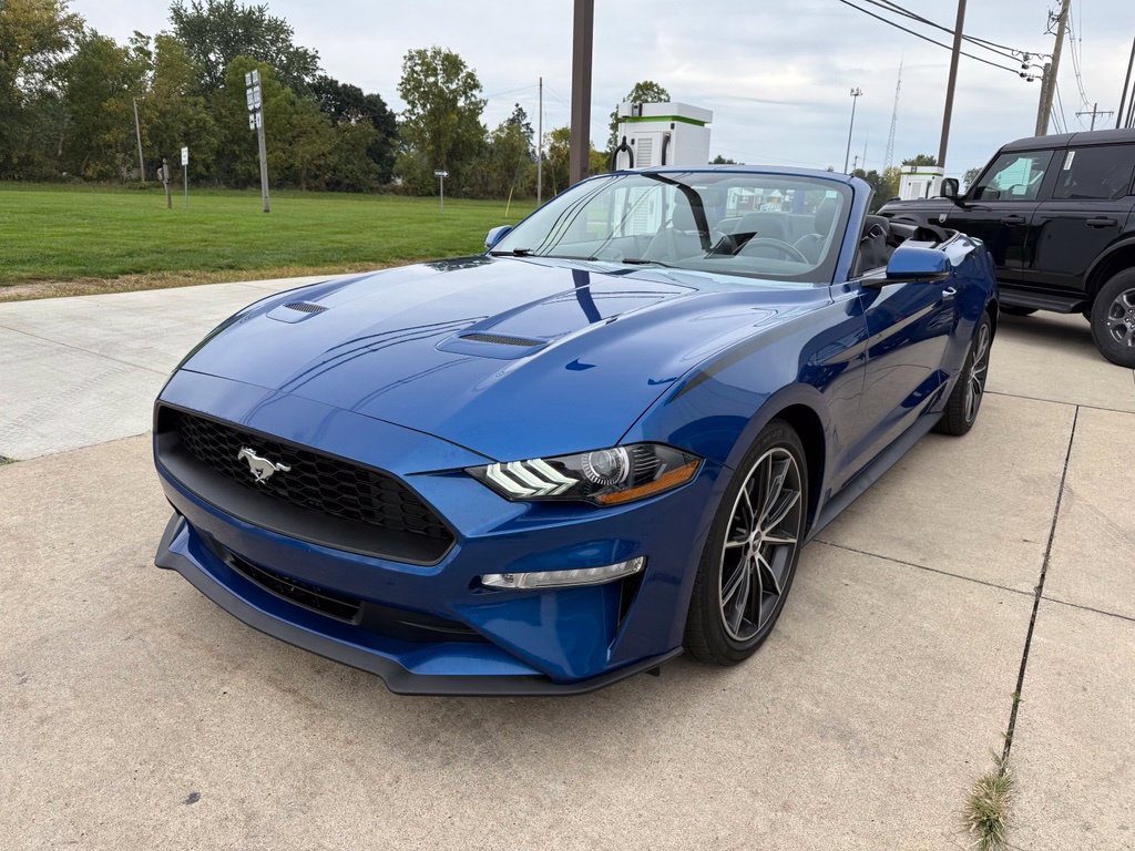 Used 2018 Ford Mustang Premium w/ Equipment Group 201A RWD image 5