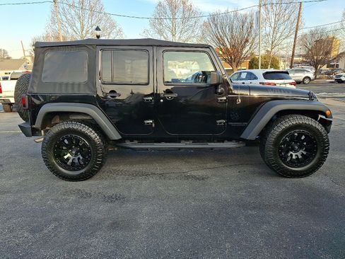 Used 2016 Jeep Wrangler Unlimited Sport image 6