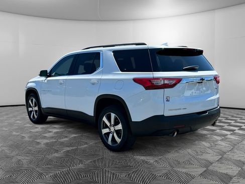 Used 2021 Chevrolet Traverse LT w/ LT Premium Package AWD/4WD image 3
