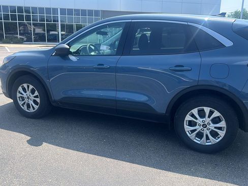 Used 2024 Ford Escape Active AWD/4WD image 9