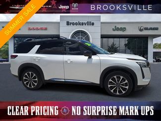 Used 2026 Nissan Pathfinder Platinum FWD video 1