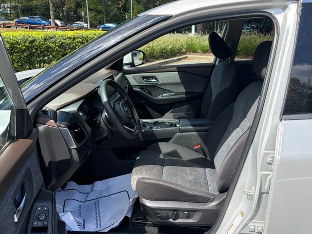 Used 2021 Nissan Rogue SV AWD/4WD image 14