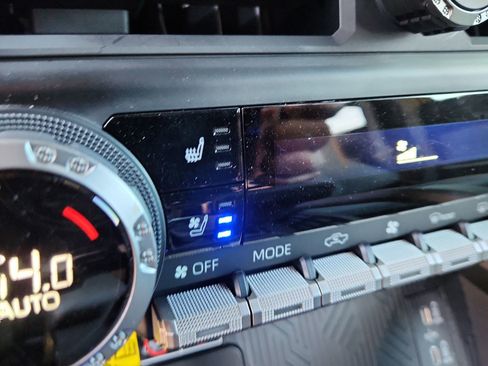 Used 2024 Toyota Tacoma 4x4 Double Cab Hybrid image 26