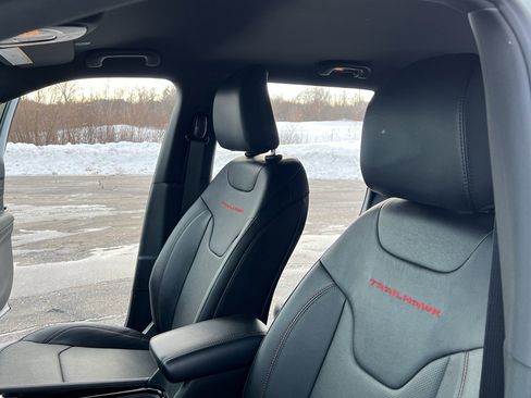 Used 2024 Jeep Compass Trailhawk w/ Trailhawk Elite Group image 19