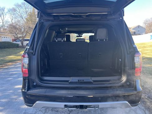 Used 2018 Ford Expedition Limited w/ Equipment Group 301A image 8
