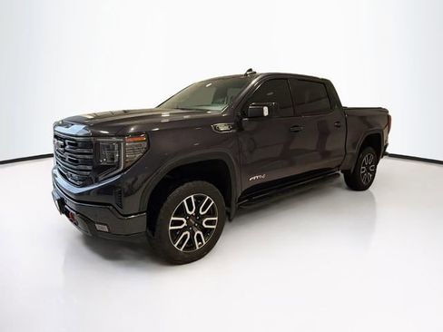 Used 2024 GMC Sierra 1500 AT4 w/ Technology Package image 3