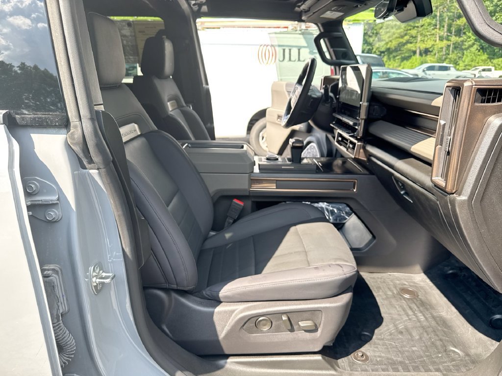 Used 2025 GMC Hummer EV 3X AWD/4WD image 32