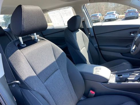 Certified 2025 Honda Accord SE image 31