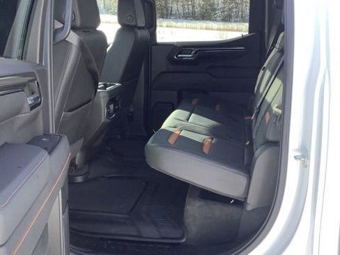 Used 2023 GMC Sierra 1500 AT4 w/ AT4 Preferred Package image 14