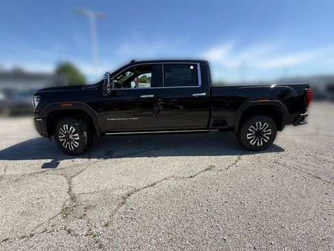 New 2026 GMC Sierra 2500 Denali Ultimate AWD/4WD image 6