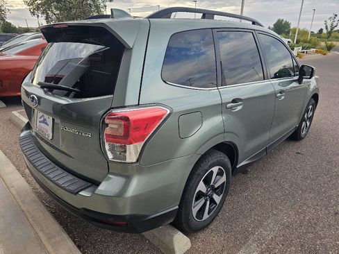 Used 2018 Subaru Forester 2.5i Limited AWD/4WD image 5