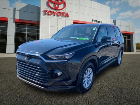 Used 2024 Toyota Grand Highlander AWD image 7