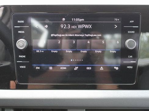 Used 2025 Volkswagen Jetta SE FWD image 14