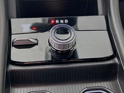 Used 2024 Jeep Grand Cherokee Limited w/ Black Appearance Package image 18