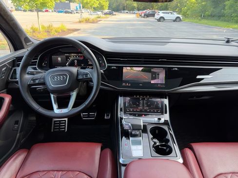 Used 2022 Audi SQ7 Prestige AWD/4WD image 10