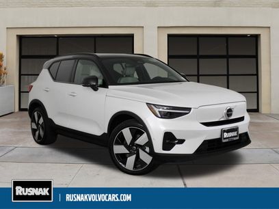 New 2026 Volvo EX40 Plus w/ Climate Package