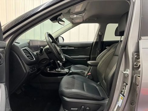Used 2024 Kia Seltos EX FWD image 11