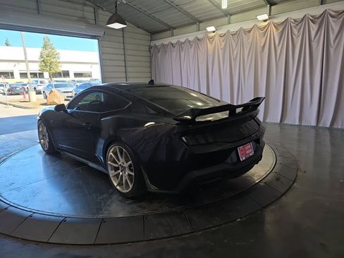 Used 2024 Ford Mustang GT Premium image 4