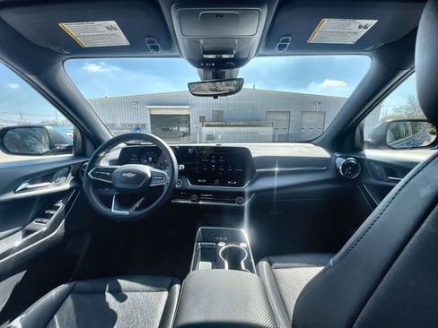 Certified 2025 Chevrolet Equinox LT w/ Convenience Package II image 19