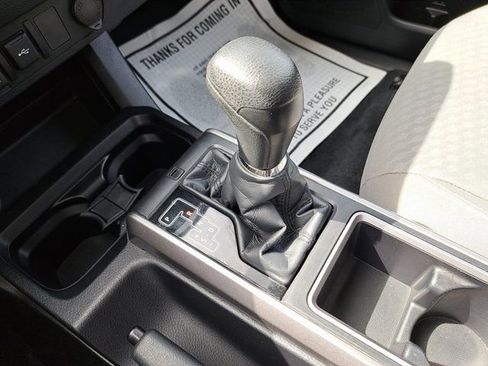 Used 2021 Toyota Tacoma SR5 RWD image 10