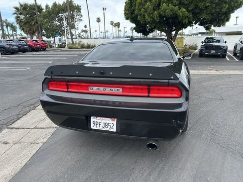 Used 2010 Dodge Challenger SE image 15