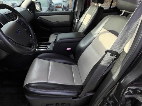 Used 2007 Ford Explorer Sport Trac Limited RWD image 12
