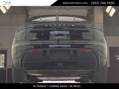 Used 2024 Porsche Macan 4 Electric w/ Premium Package AWD/4WD image 7