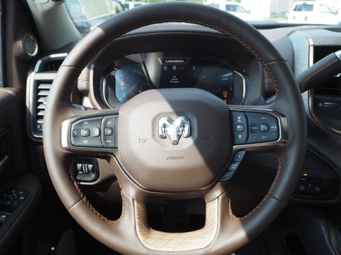 New 2025 RAM 2500 Limited image 32