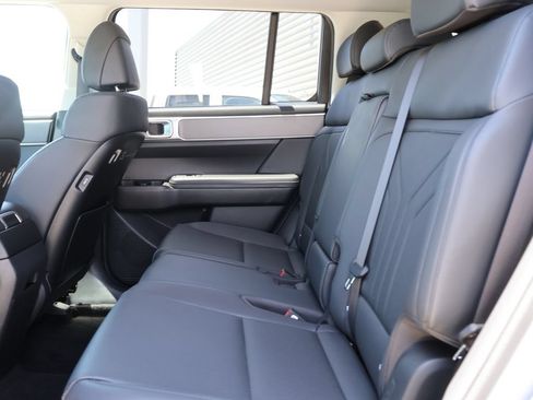 Used 2026 Hyundai Santa Fe SEL AWD/4WD image 19
