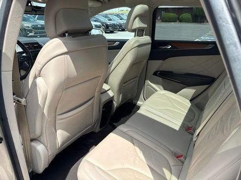 Used 2017 Lincoln MKC Select FWD image 14