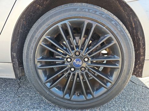 Used 2013 Ford Fusion SE image 22