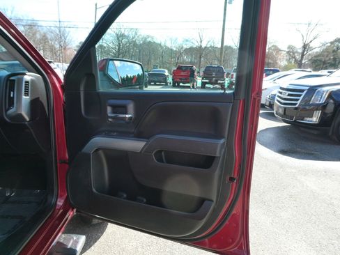 Used 2018 Chevrolet Silverado 1500 LT w/ All Star Edition image 22