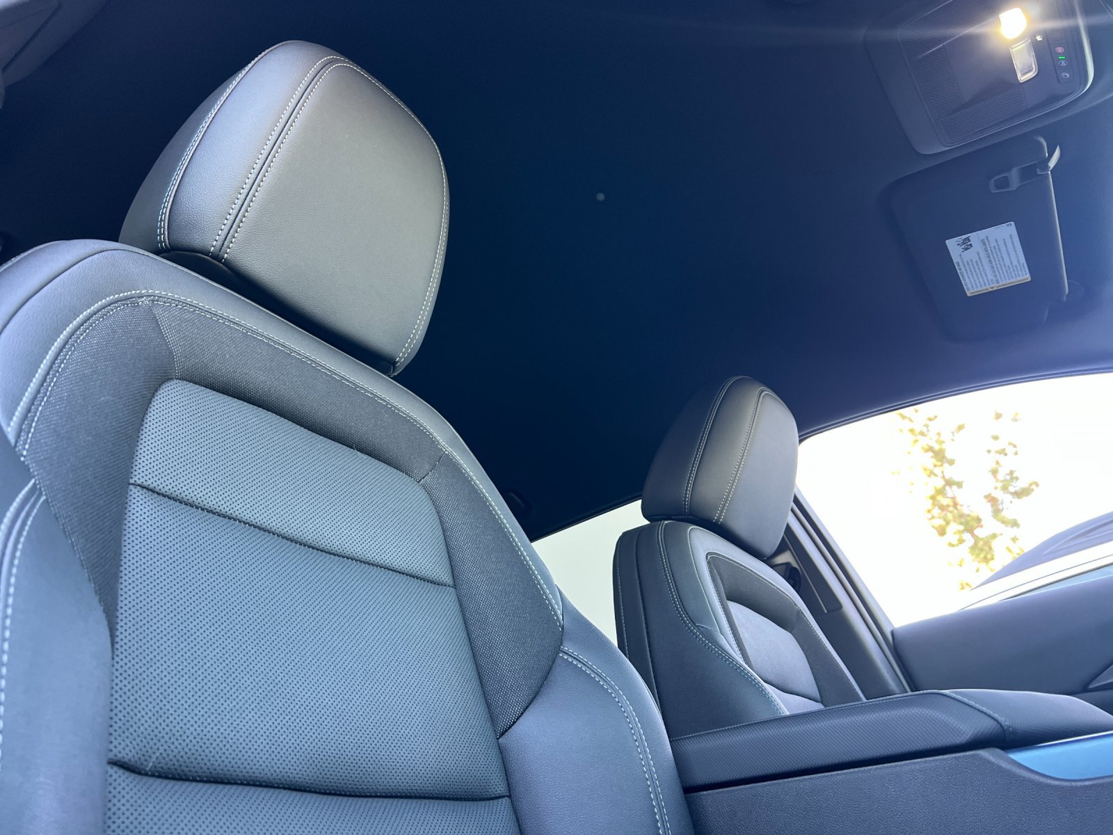 Used 2024 Chevrolet Equinox EV LT FWD image 17