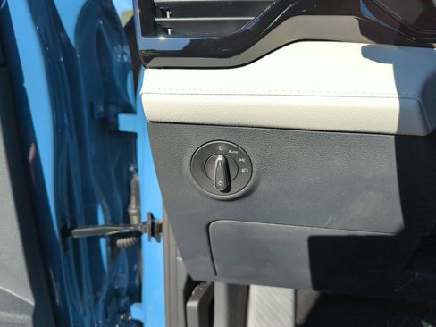 New 2026 Volkswagen Taos S image 20