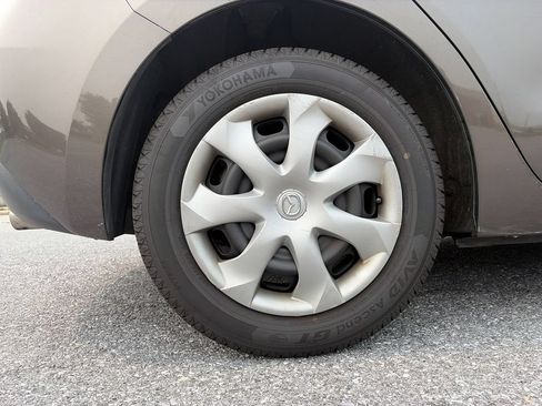 Used 2014 MAZDA MAZDA3 i Sport FWD image 26
