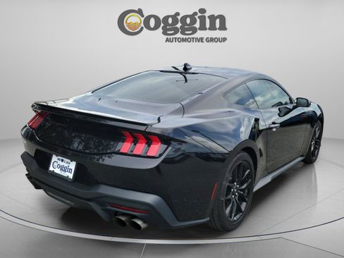 Used 2024 Ford Mustang Coupe RWD image 3