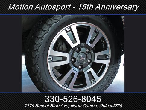 Used 2018 Toyota Tundra SR5 w/ TRD Off Road Package AWD/4WD image 48