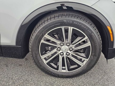 Used 2026 Cadillac Lyriq Luxury w/ LPO, Floor Liner Package RWD image 9