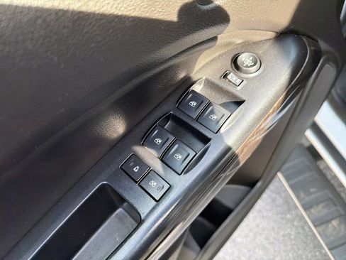 Used 2016 GMC Canyon SLT image 13