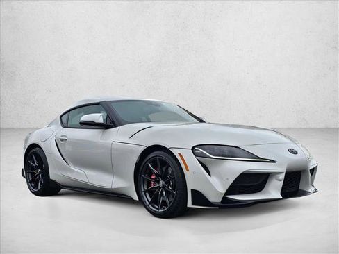 Used 2024 Toyota Supra Premium image 3