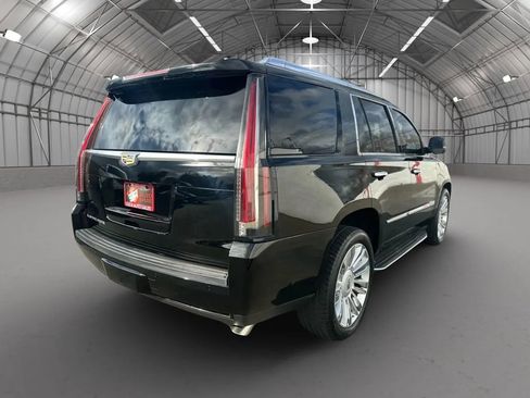 Used 2015 Cadillac Escalade Luxury AWD/4WD image 6