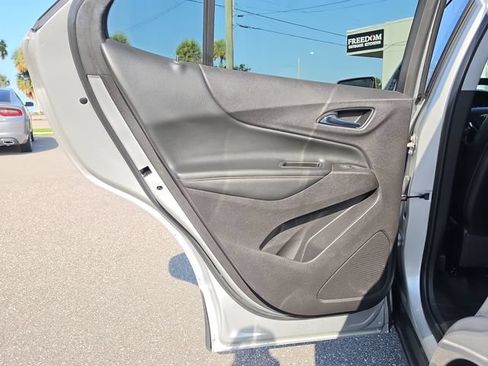Used 2019 Chevrolet Equinox Premier FWD image 14
