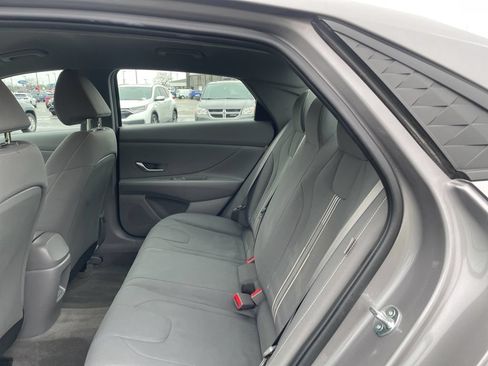 Certified 2024 Hyundai Elantra SEL FWD image 15
