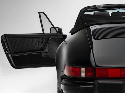 Used 1987 Porsche 911 Carrera RWD image 23