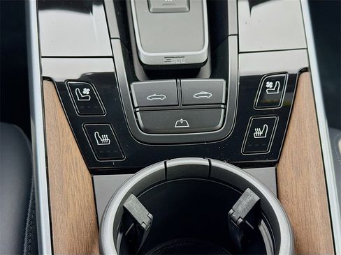 Used 2026 Porsche 911 Carrera 4S image 26